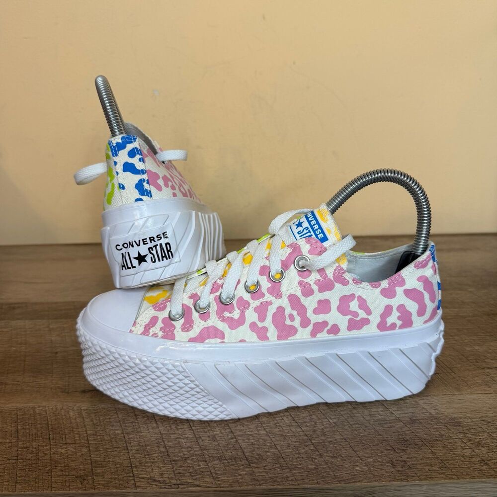 Converse CTAS 2X Platform Low women’s 6.5 shoes Welcome to the Wild sneakers